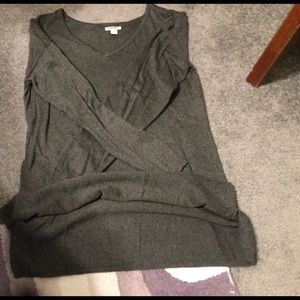 Old Navy gray sweater